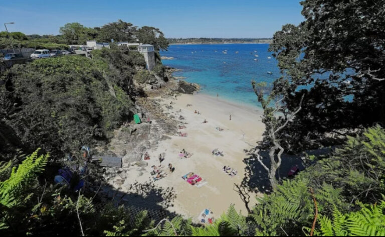 Plage des Curés Plougonvelin - maison bord de mer