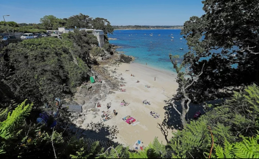 Plage des Curés Plougonvelin - maison bord de mer