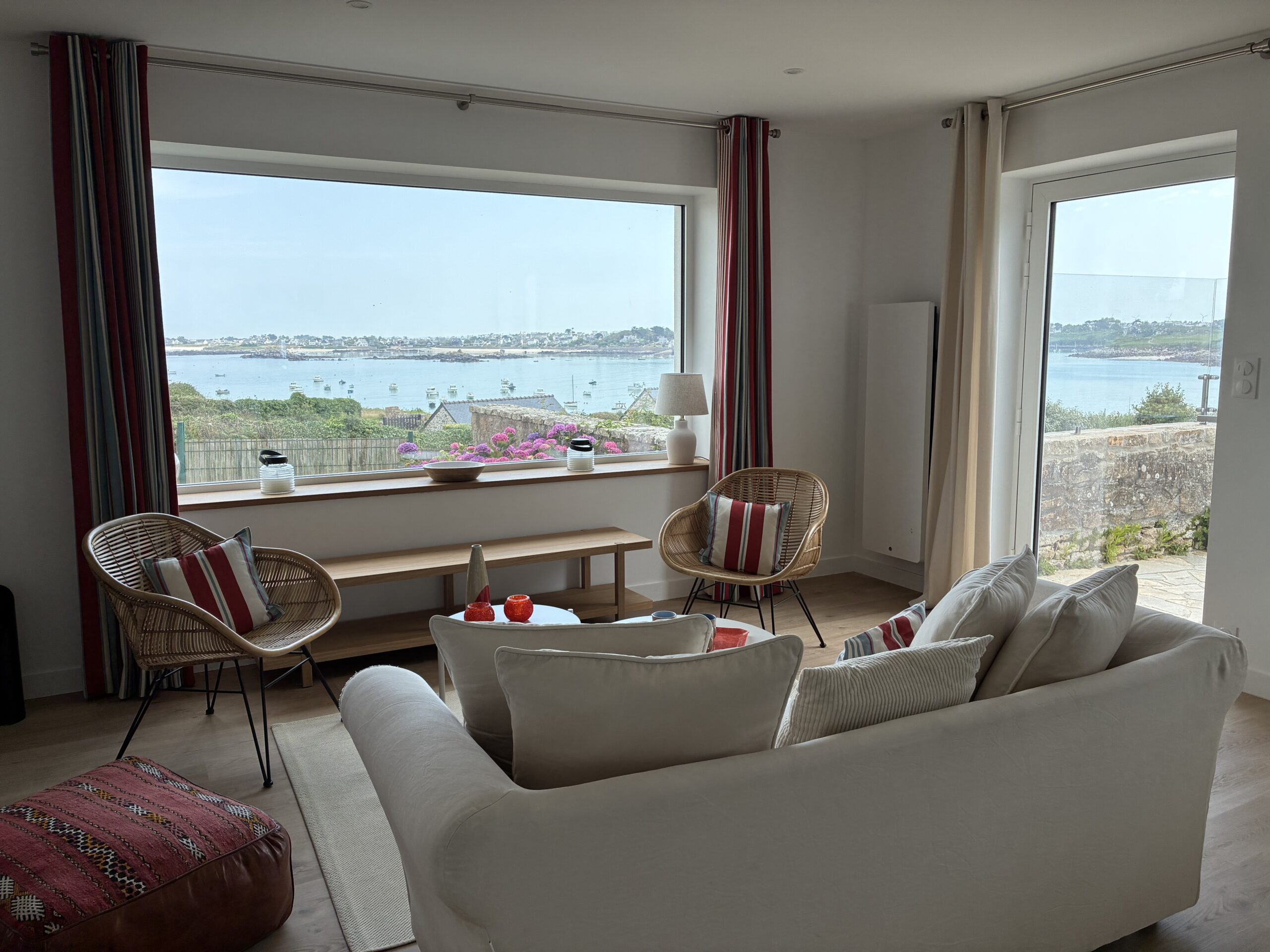 Salon vue mer - LA VIGIE DE TREMAZAN
